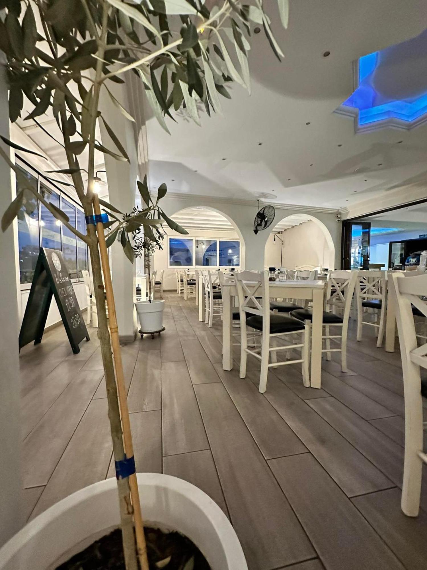 Castro Hotel Amoudara  Bagian luar foto